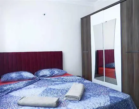 Lisva Apartman *